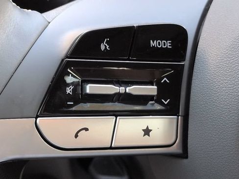 Used 2025 Hyundai Elantra Sport FWD image 22