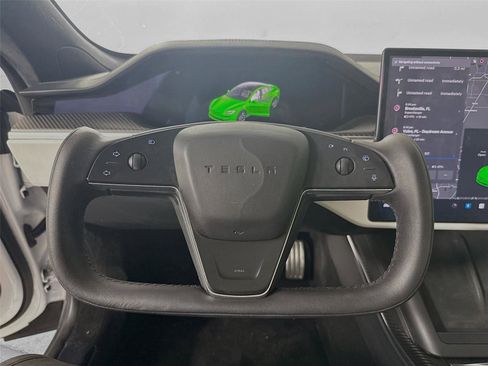 Used 2022 Tesla Model S Plaid image 5