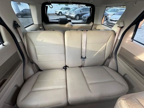 Used 2010 Ford Escape XLT image 11
