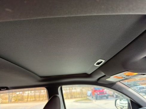 Used 2016 Toyota Tacoma TRD Sport w/ Premium & Technology Package image 30