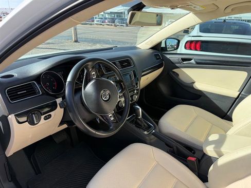 Used 2017 Volkswagen Jetta SEL image 7