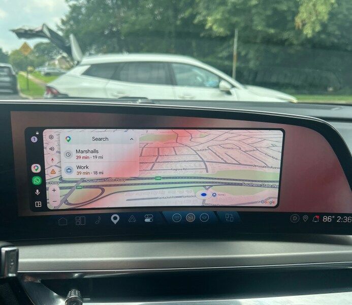 Certified 2024 Cadillac Lyriq Luxury AWD/4WD image 6