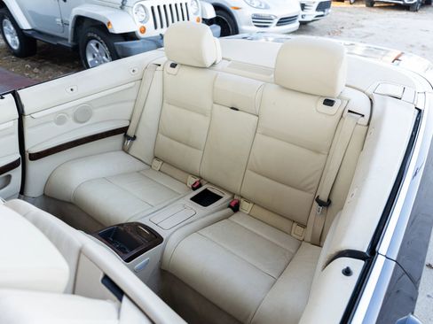 Used 2009 BMW 328i Convertible image 34
