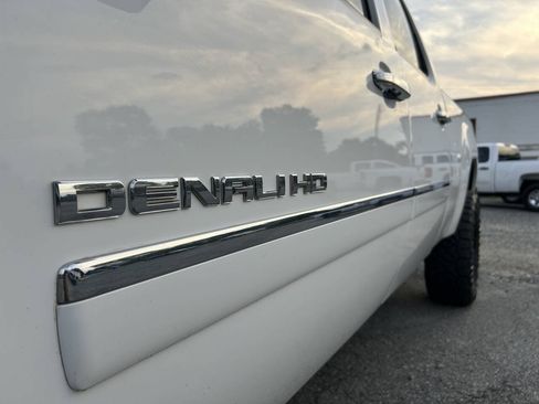 Used 2011 GMC Sierra 2500 Denali w/ LPO, Protection Package AWD/4WD image 16