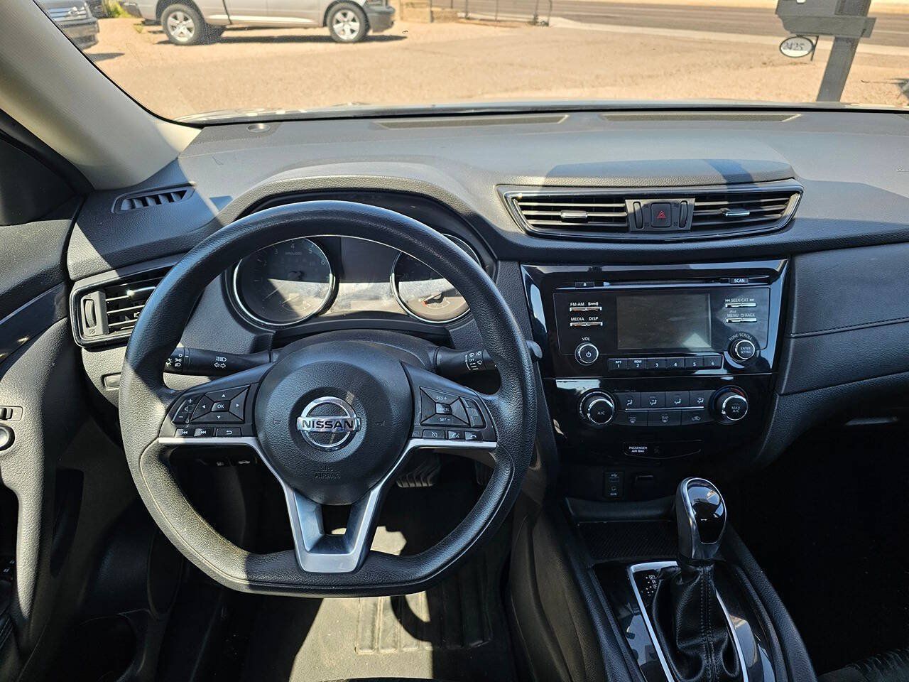 Used 2017 Nissan Rogue S FWD image 11