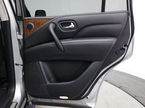 Used 2018 INFINITI QX80 4WD w/ Driver Assistance Package image 44
