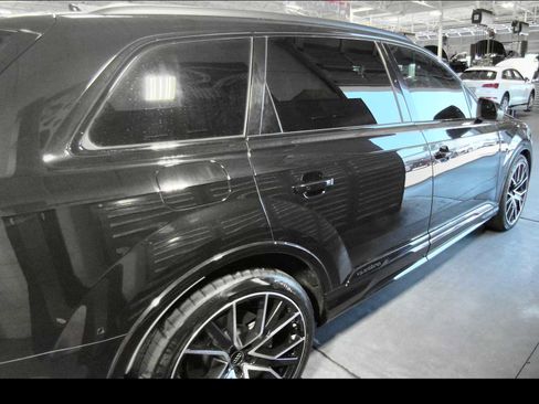 Used 2023 Audi Q7 3.0T Prestige AWD/4WD image 6
