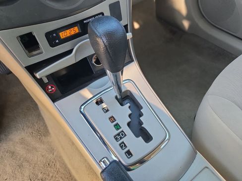 Used 2011 Toyota Corolla LE image 26