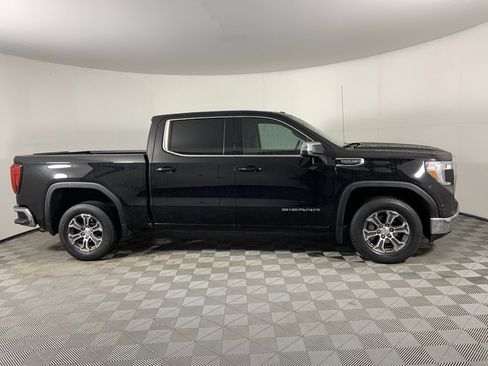 Used 2020 GMC Sierra 1500 SLE w/ SLE Value Package image 2