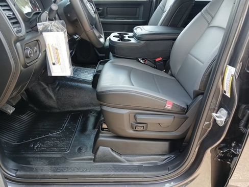 New 2026 RAM 3500 Tradesman AWD/4WD image 28
