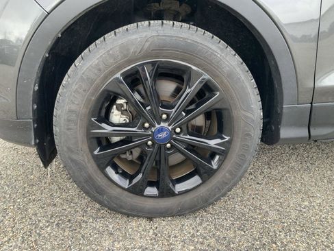 Used 2018 Ford Escape SEL image 19