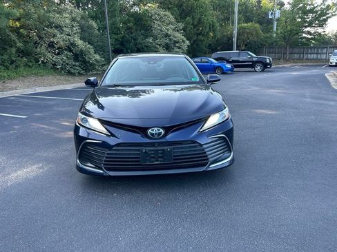 Used 2021 Toyota Camry XLE w/ Navigation Package AWD/4WD image 9