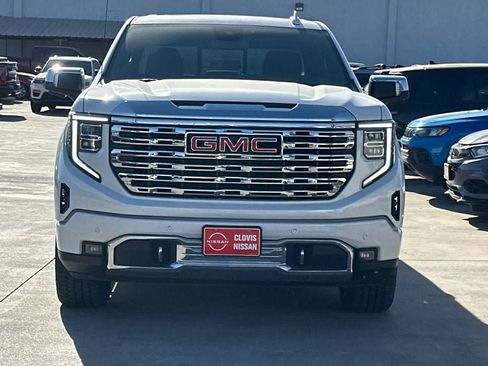 Used 2022 GMC Sierra 1500 Denali AWD/4WD image 11