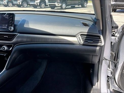 Used 2022 Honda Accord LX image 25
