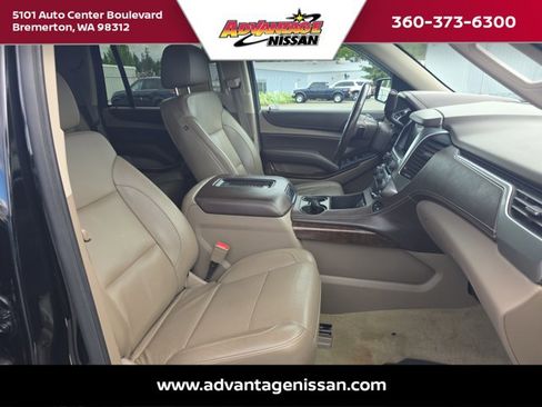 Used 2016 Chevrolet Tahoe LT w/ Luxury Package AWD/4WD image 17