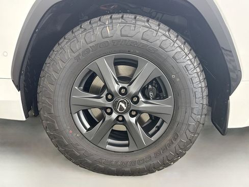 New 2025 Lexus LX 700h Overtrail image 23