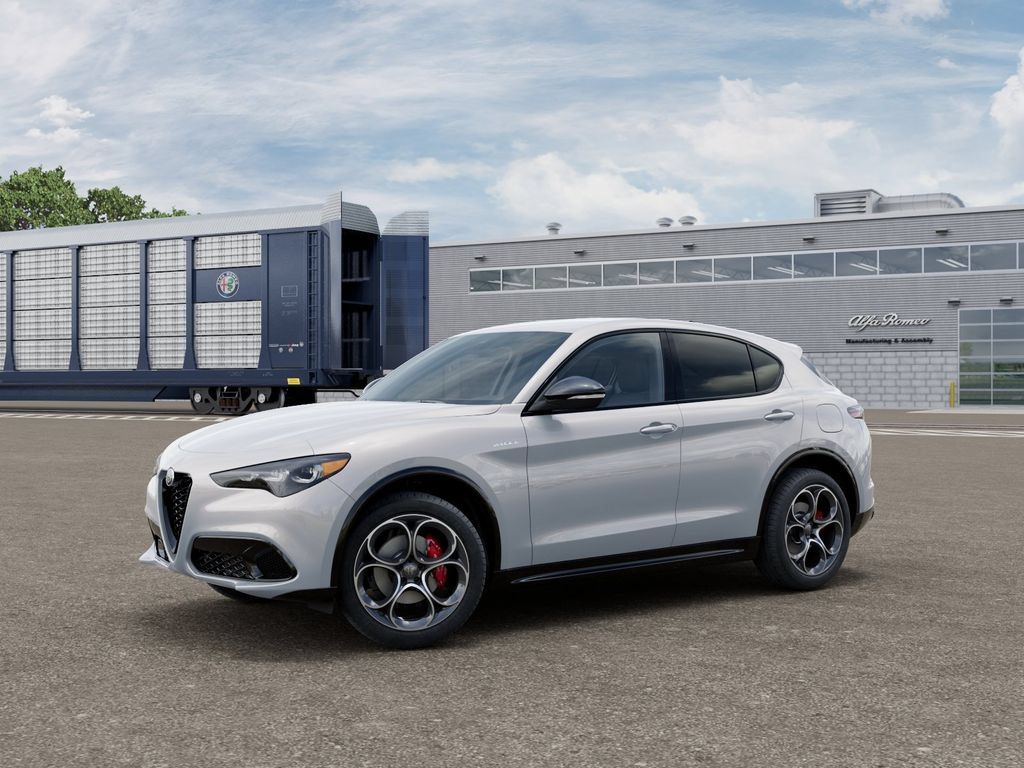 New 2026 Alfa Romeo Stelvio Sprint AWD/4WD image 2