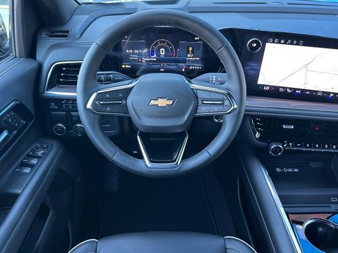 New 2026 Chevrolet Suburban Premier image 14