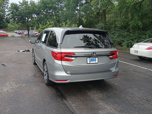 Used 2024 Honda Odyssey Touring image 5