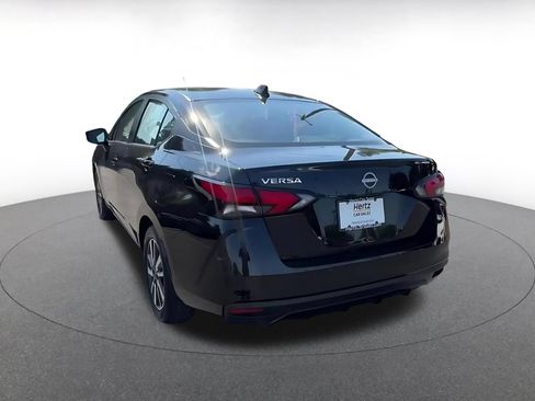 Used 2025 Nissan Versa SV FWD image 11