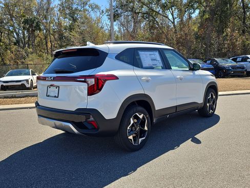 New 2026 Kia Seltos EX image 8