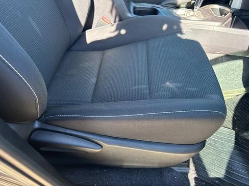 Used 2018 Toyota RAV4 XLE FWD image 16