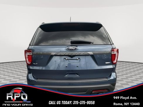 Used 2019 Ford Explorer XLT w/ Equipment Group 202A AWD/4WD image 4