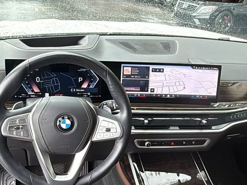 Used 2025 BMW X7 xDrive40i AWD/4WD image 28