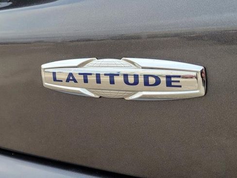 Used 2019 Jeep Compass Latitude image 6