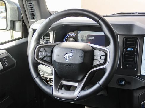 Used 2024 Ford Bronco Black Diamond image 15