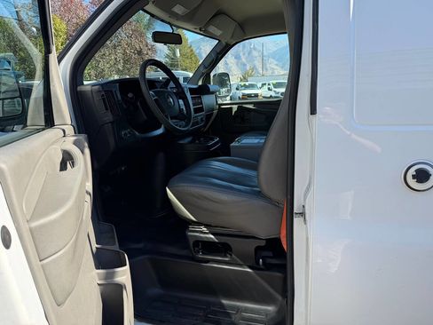 Used 2014 Chevrolet Express 2500 2500 3dr Cargo Van w/1WT image 6
