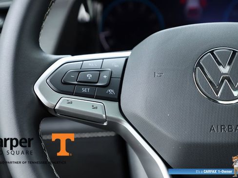 Used 2025 Volkswagen Atlas Cross Sport SE w/ Panoramic Sunroof Package image 60