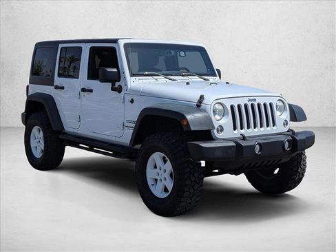 Used 2014 Jeep Wrangler Unlimited Sport w/ Quick Order Package 23S AWD/4WD image 3