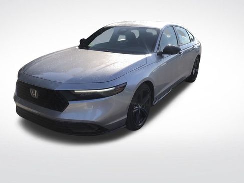 Used 2023 Honda Accord Sport image 2