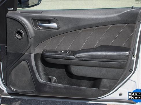 Used 2020 Dodge Charger R/T w/ Blacktop Package image 32