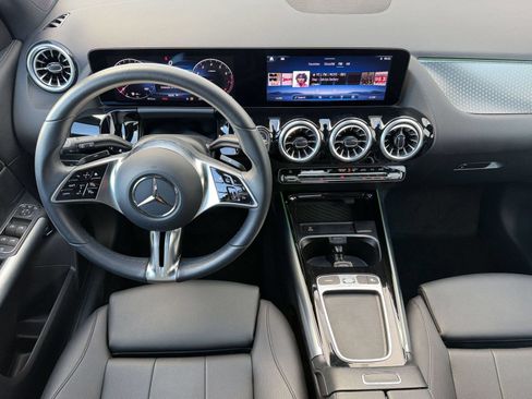 Used 2025 Mercedes-Benz GLA 250 image 4