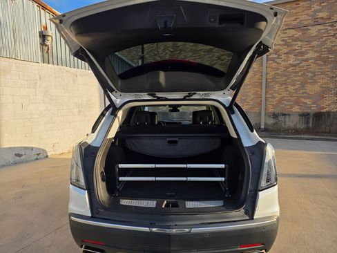 Used 2017 Cadillac XT5 Luxury w/ Driver Awareness Package image 7