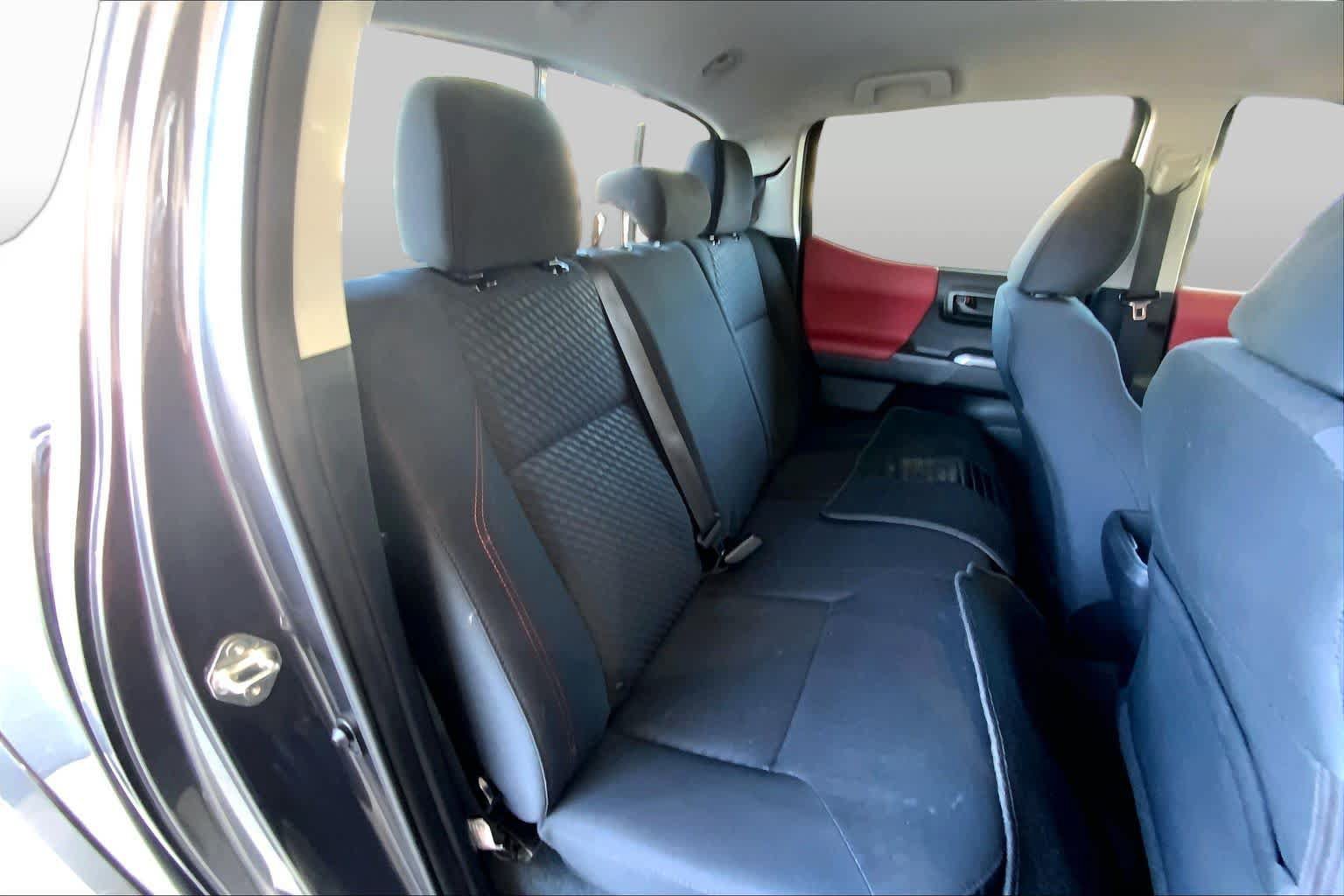 Used 2021 Toyota Tacoma SR5 RWD image 19