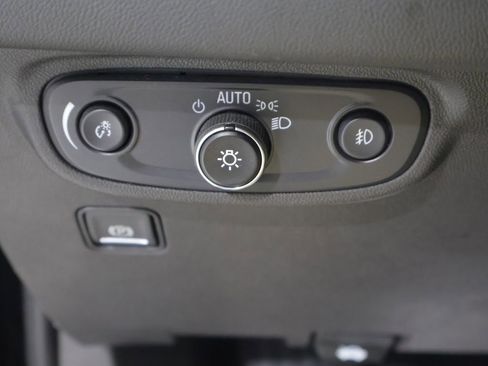 Used 2024 GMC Terrain SLT AWD/4WD image 31