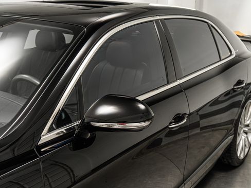 Used 2015 Bentley Flying Spur W12 image 33