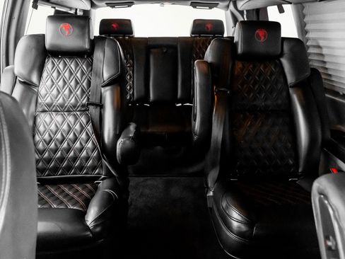 Used 2023 GMC Savana 2500 image 34