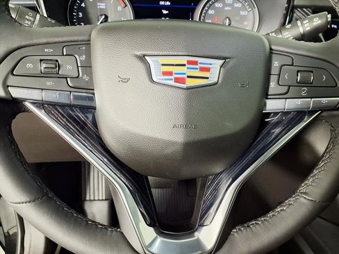 Certified 2024 Cadillac XT6 Premium Luxury w/ Technology Package image 8