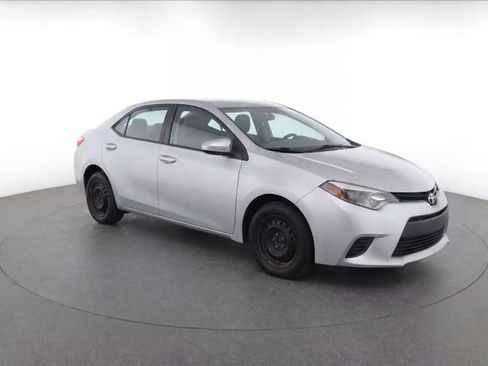Used 2014 Toyota Corolla L FWD image 2