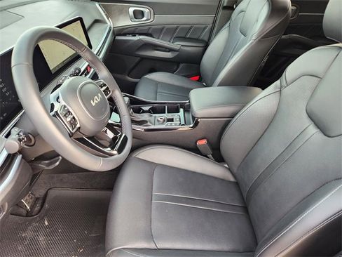 Certified 2025 Kia Sorento SX image 13