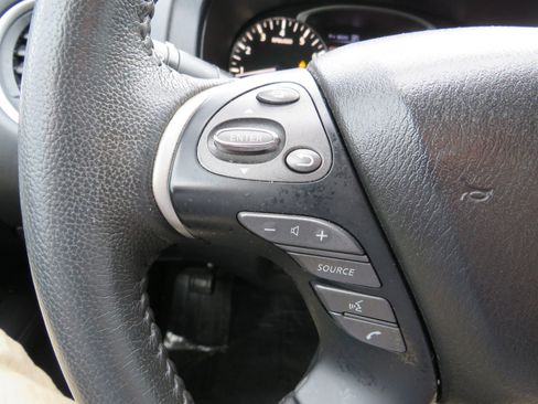 Used 2018 Nissan Pathfinder SV w/ SV All Weather Package image 17