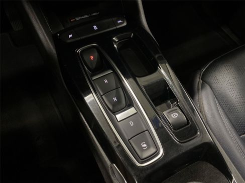 Used 2022 Chevrolet Bolt EUV LT w/ Convenience Package FWD image 24