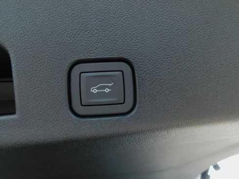 New 2026 Chevrolet Traverse LT w/ Sun and Wheel Package image 15