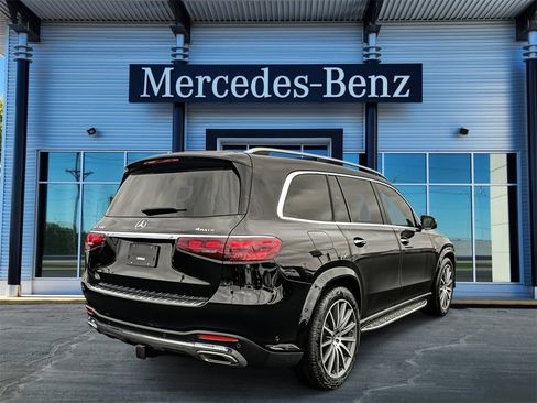 New 2026 Mercedes-Benz GLS 580 4MATIC image 6