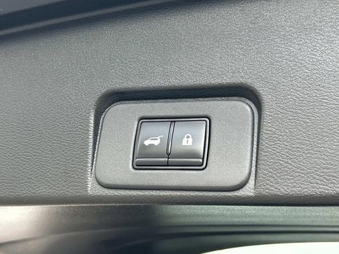 Used 2023 Nissan Rogue Platinum w/ Platinum Premium Package image 15