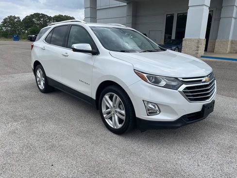 Used 2020 Chevrolet Equinox Premier w/ LPO, Floor Liner Package image 7